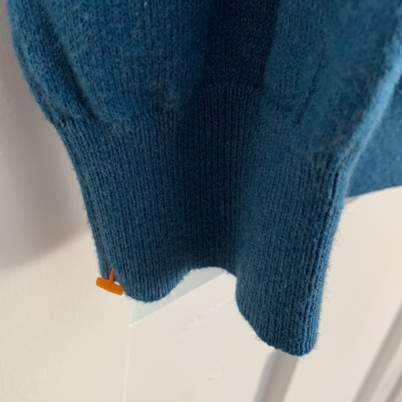 LL Bean Mens Size M Tall Blue V Neck Sweater Cotton/Cashmere - Picture 4 of 6